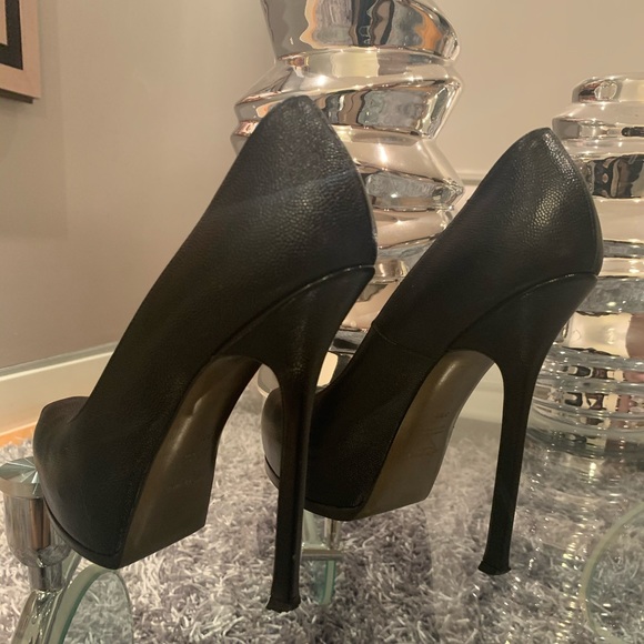 Yves Saint Laurent Tribtoo platform pumps. - Picture 6 of 13